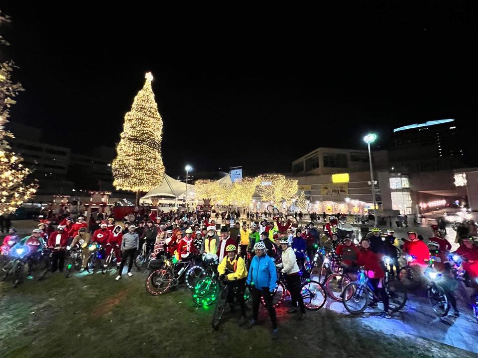 Christmas Lights Tour 2022 » RiverNorth District